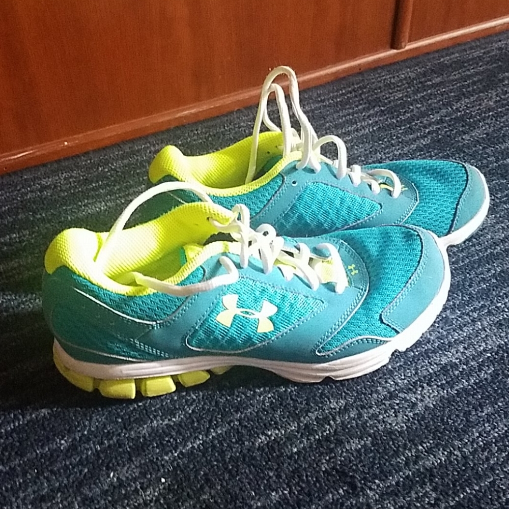 Under Armour Womens Shoes